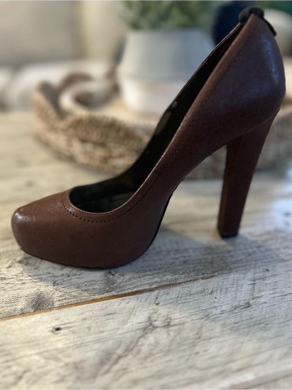 Dolce Vita Brown Round-Toe High Heel Pumps